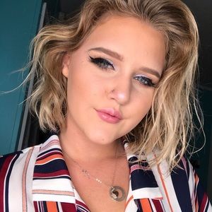 Meet your Posher, Skylar